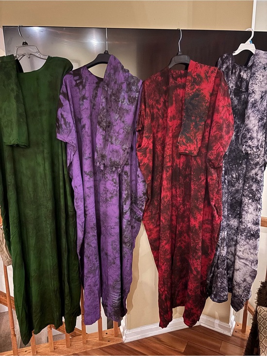 Dresses & Skirts - Tie-Dye Maxi Dress in Red, Purple, Green & Black
